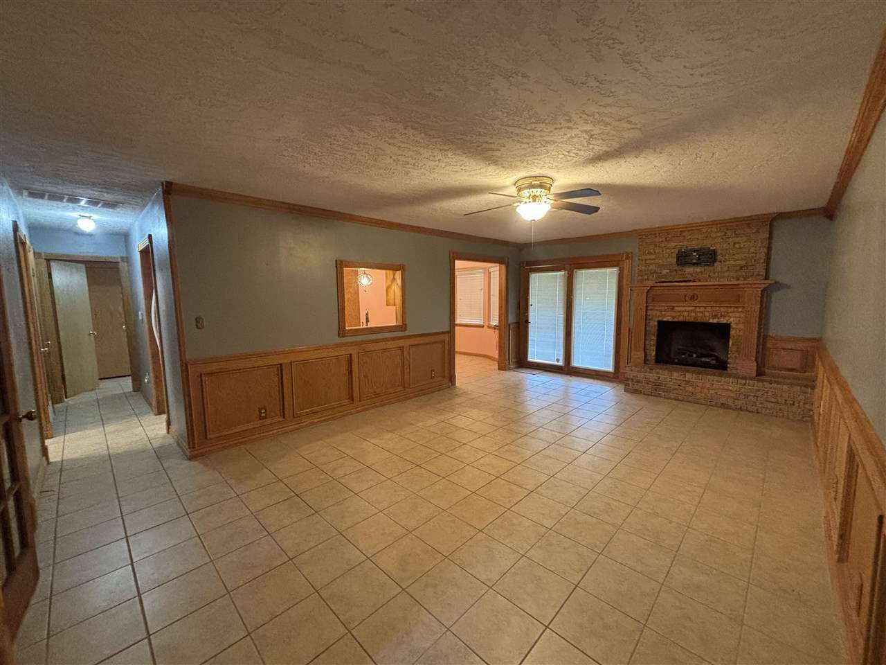 Property Photo: 106 Belle Cir OK