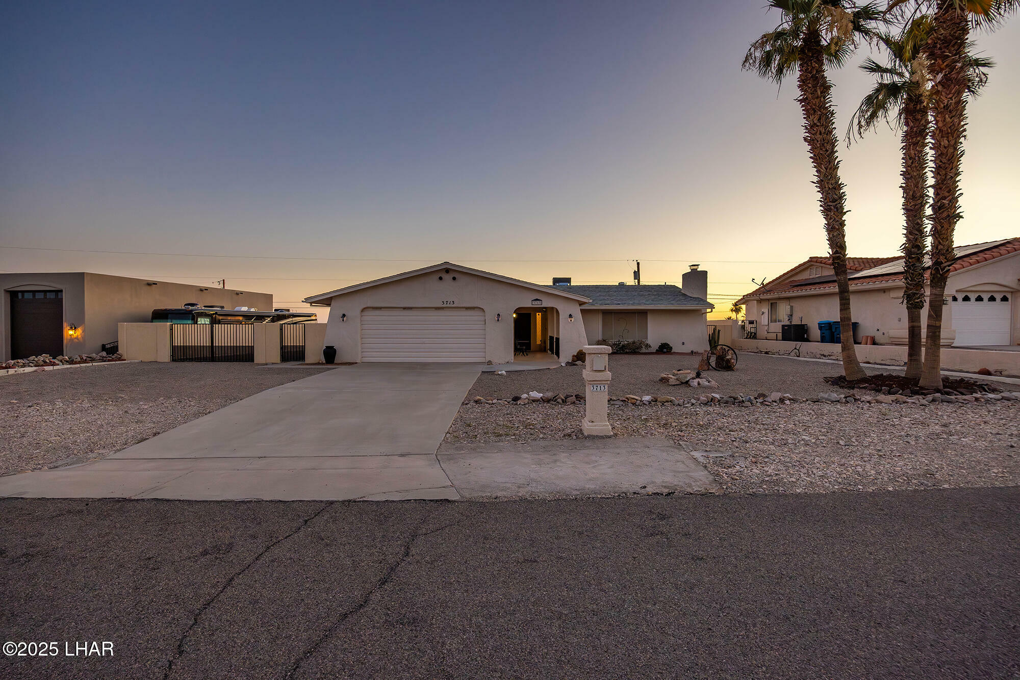 Property Photo: 3713 Mission Dr AZ 86406