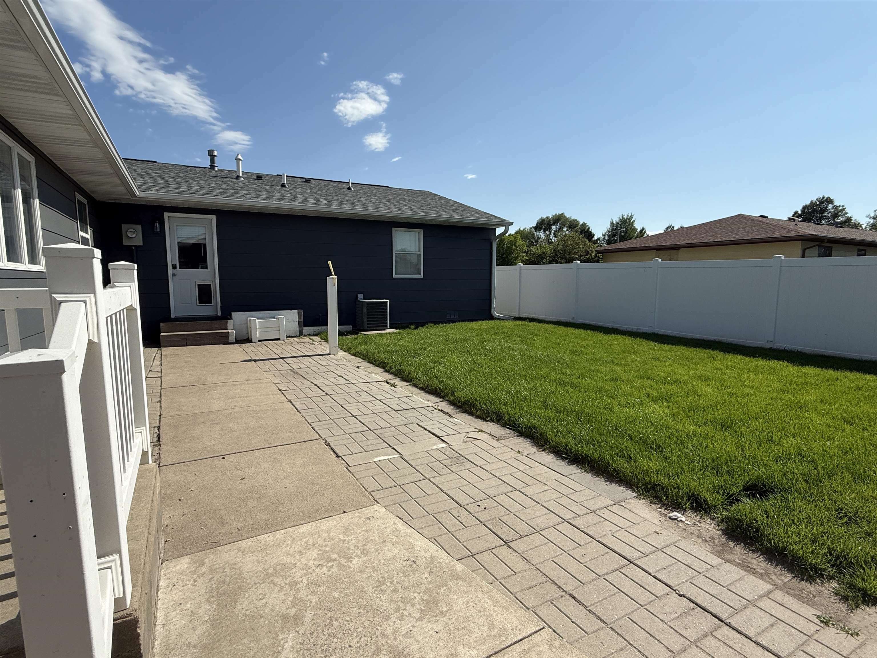 Property Photo:  205 W Grove St  NE 69143 
