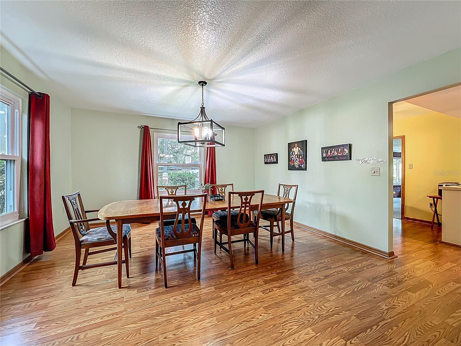 Property Photo:  1850 Lakeshore Cir  FL 32750 