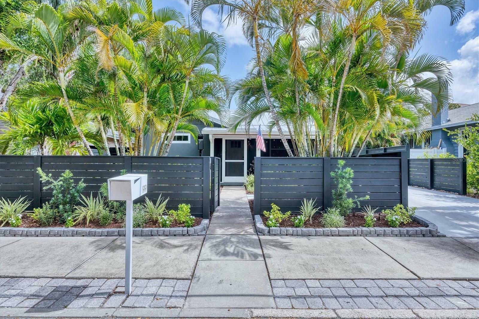 Property Photo: 1919 Laurel Street FL 34236