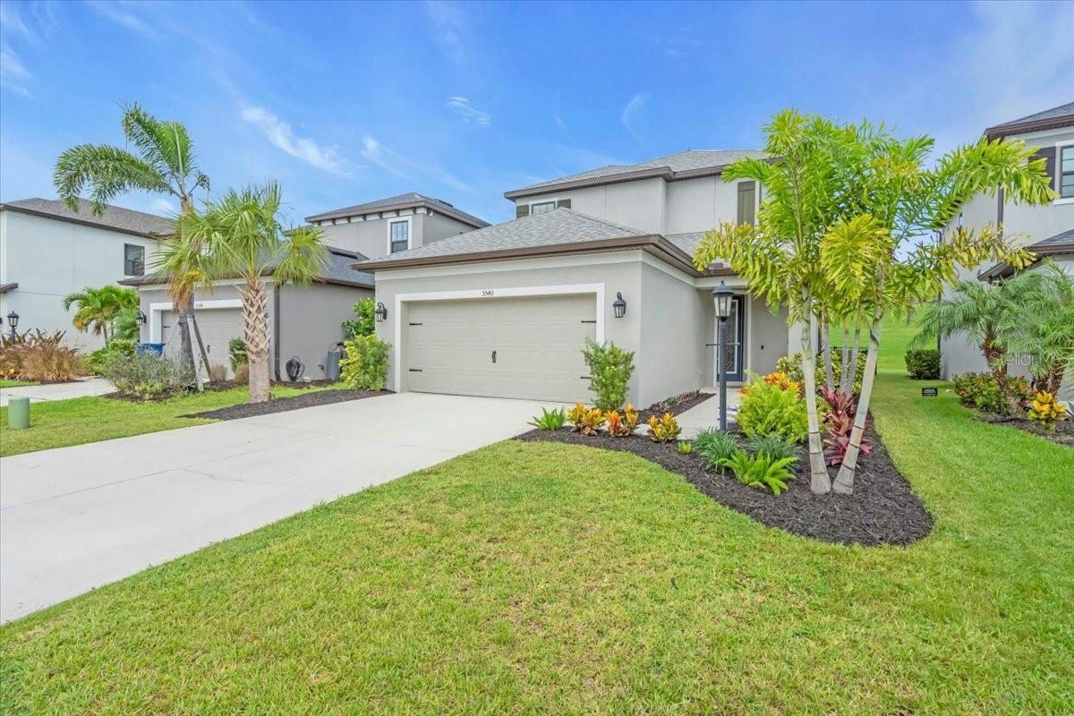 Property Photo: 5540 Summit Glen FL 34203
