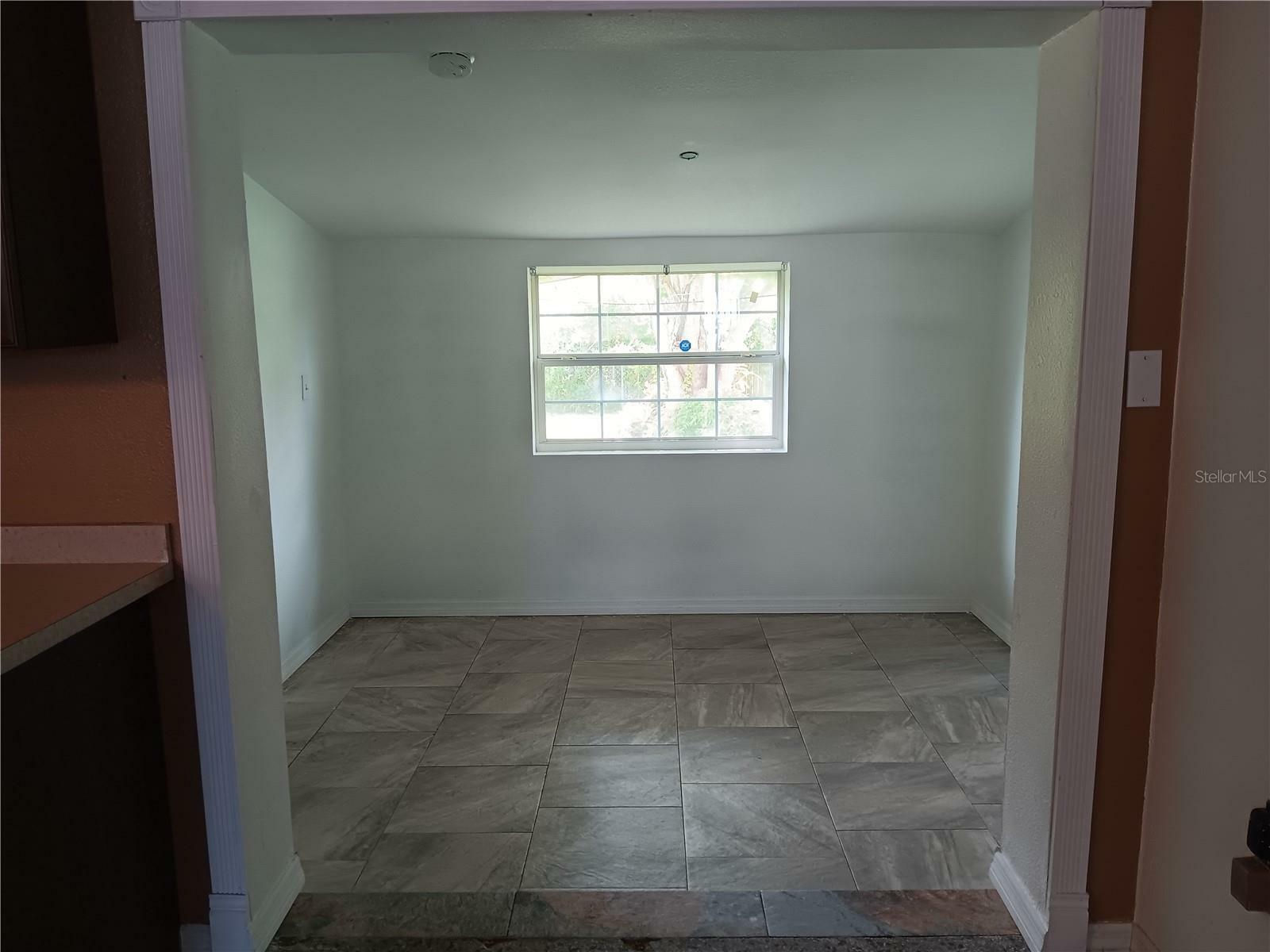 Property Photo: 2103 Mantilla Avenue FL 32811