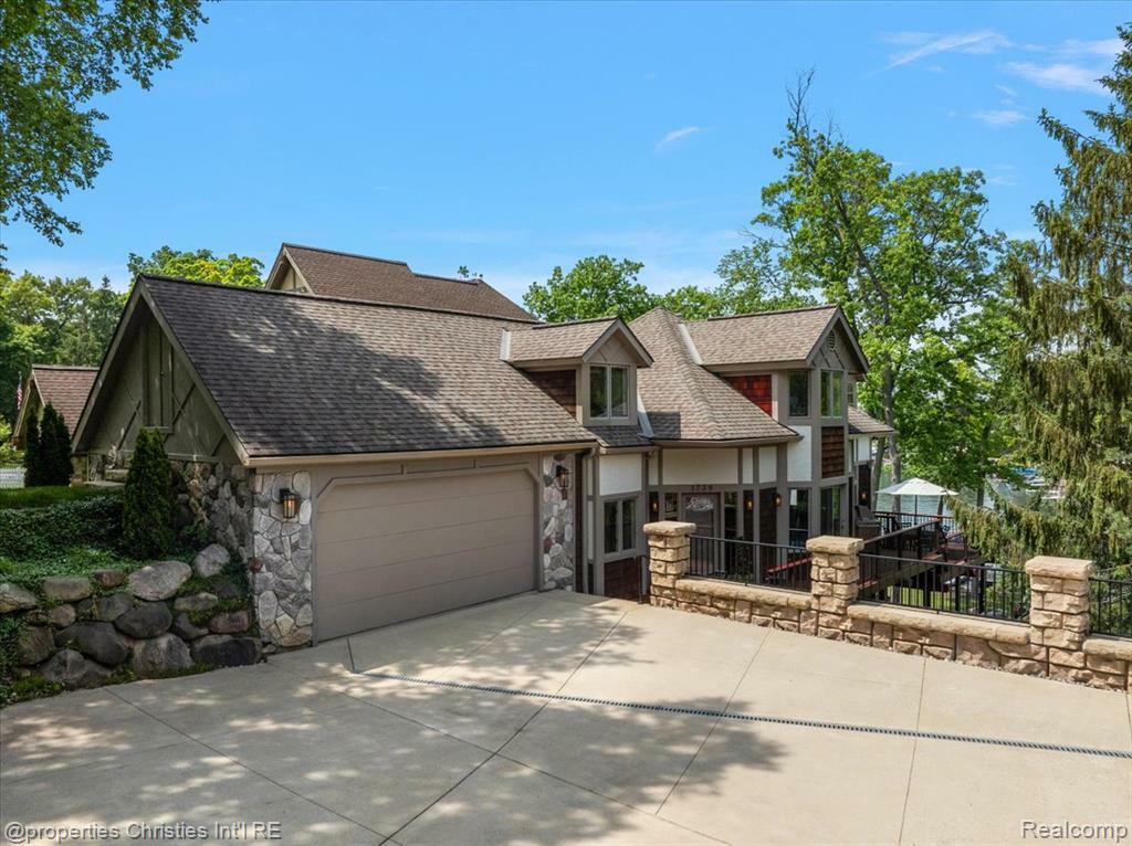 1739 Ridge Road  White Lake MI 48383 1787 photo