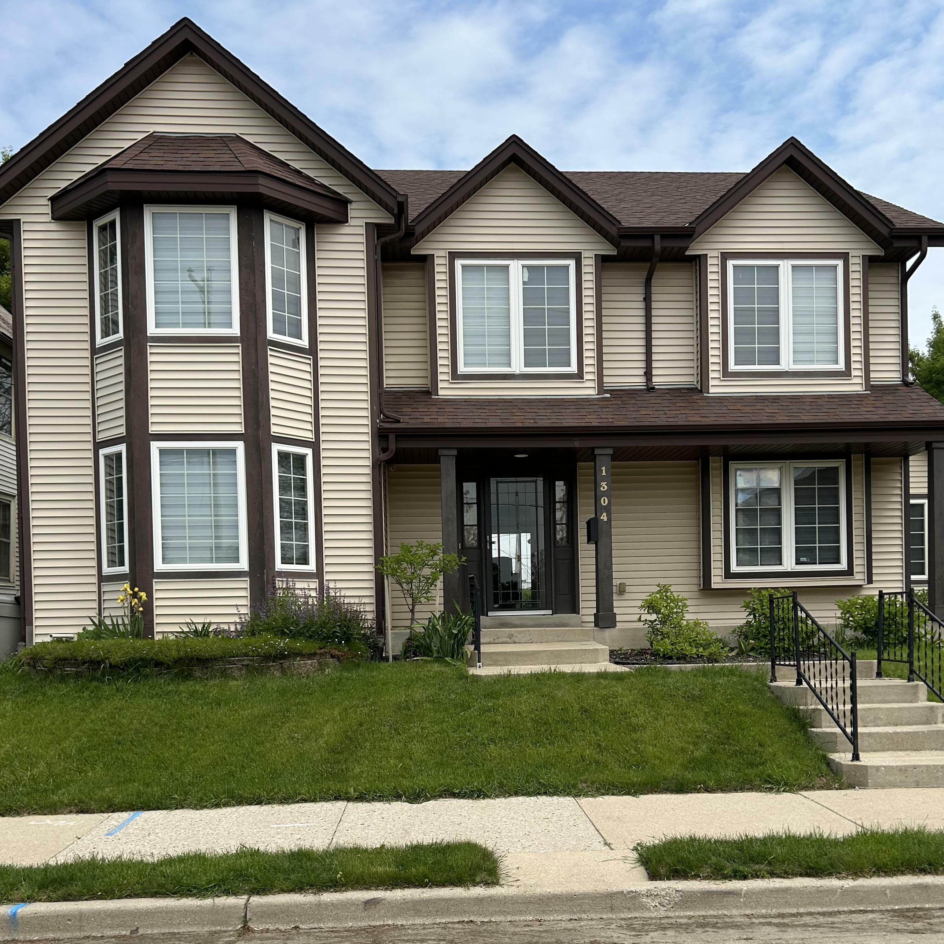 Property Photo: 1304 W Garfield Ave WI 53205