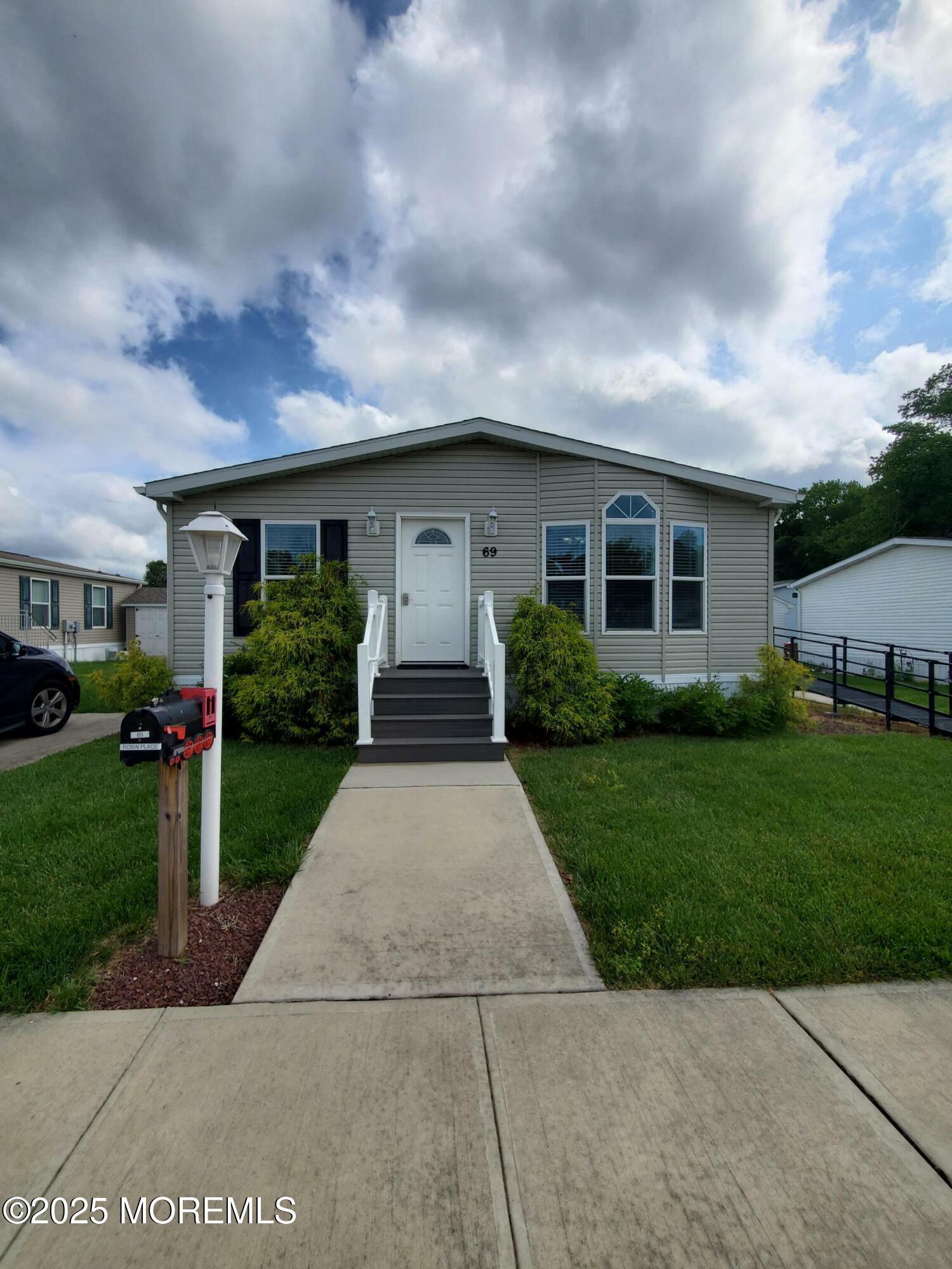 69 Robin Place  Freehold NJ 07728 photo