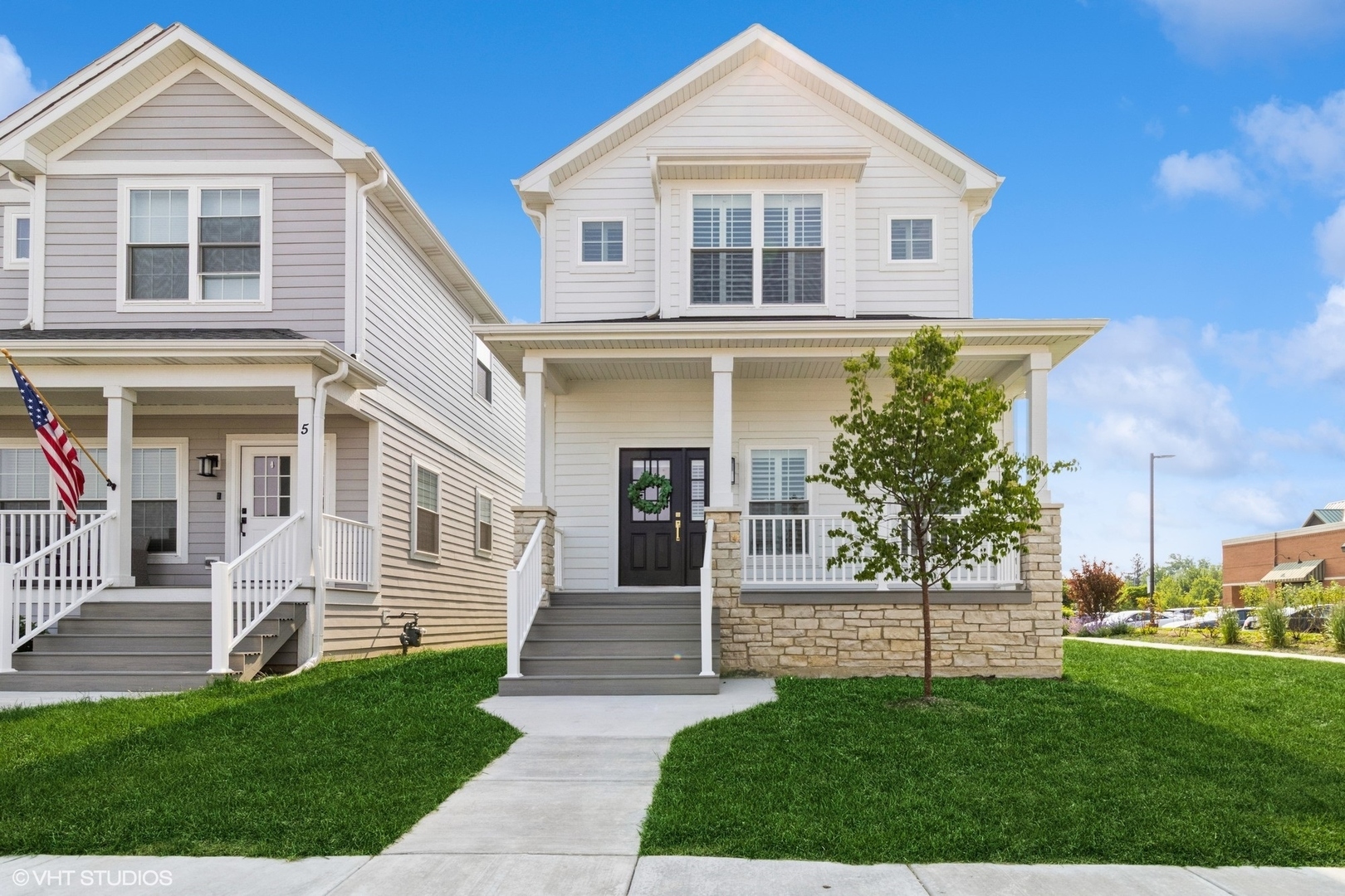 Property Photo: 1 N Beverly Lane IL 60004