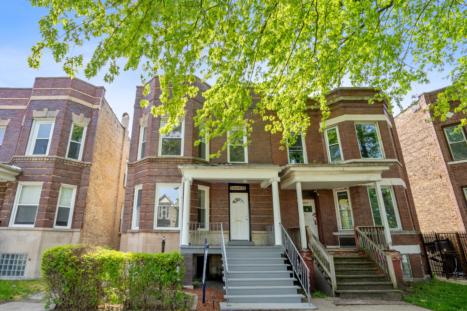 6826 S Prairie Avenue  Chicago IL 60637 photo