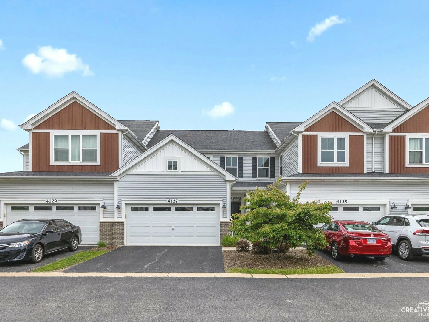 Property Photo: 4127 Winslow Court IL 60504