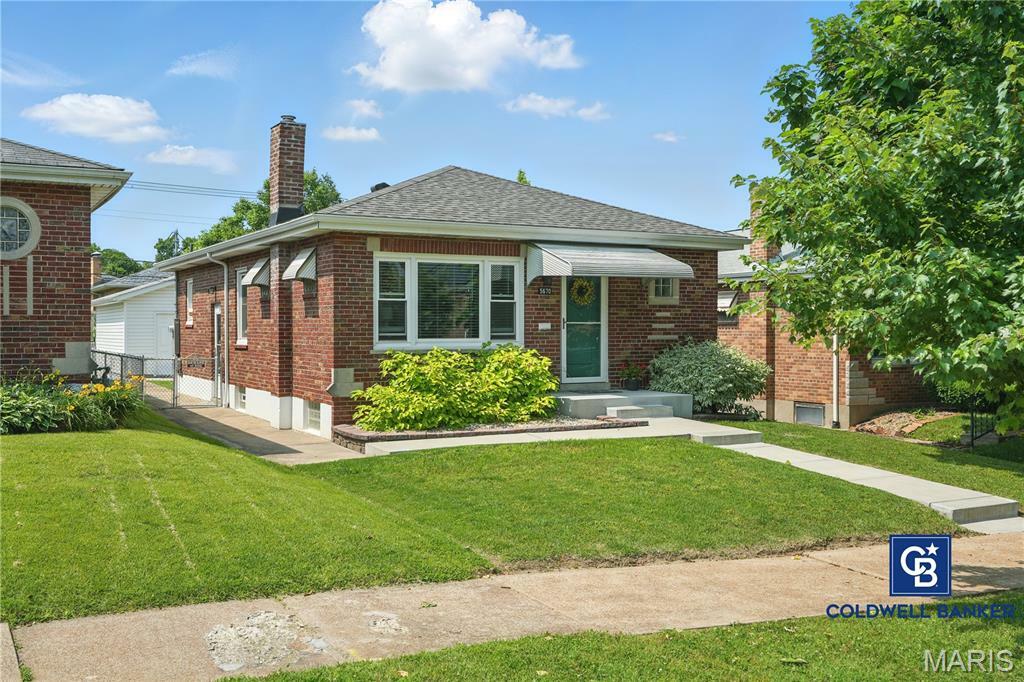 Property Photo: 5670 Pernod Avenue MO 63139