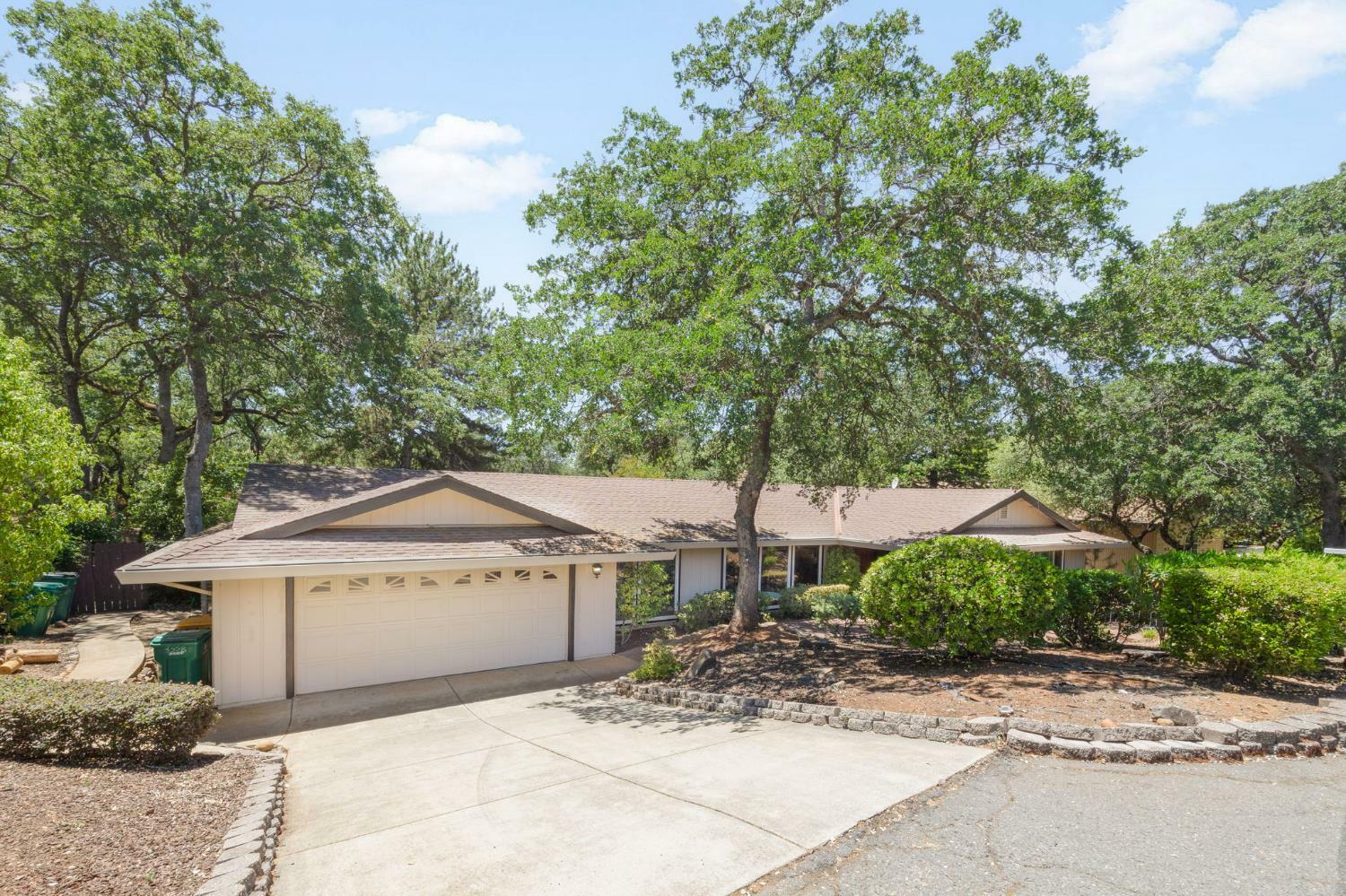 Property Photo:  3558 Santos Circle  CA 95682 