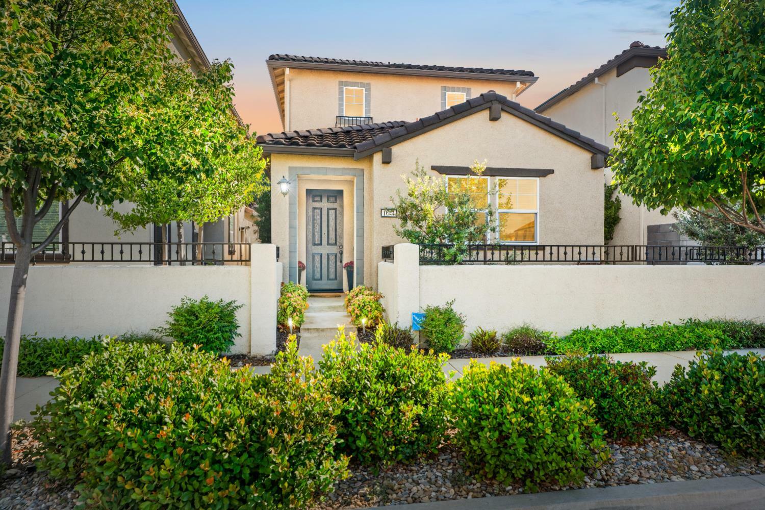 Property Photo:  1044 Essington Lane  CA 95747 