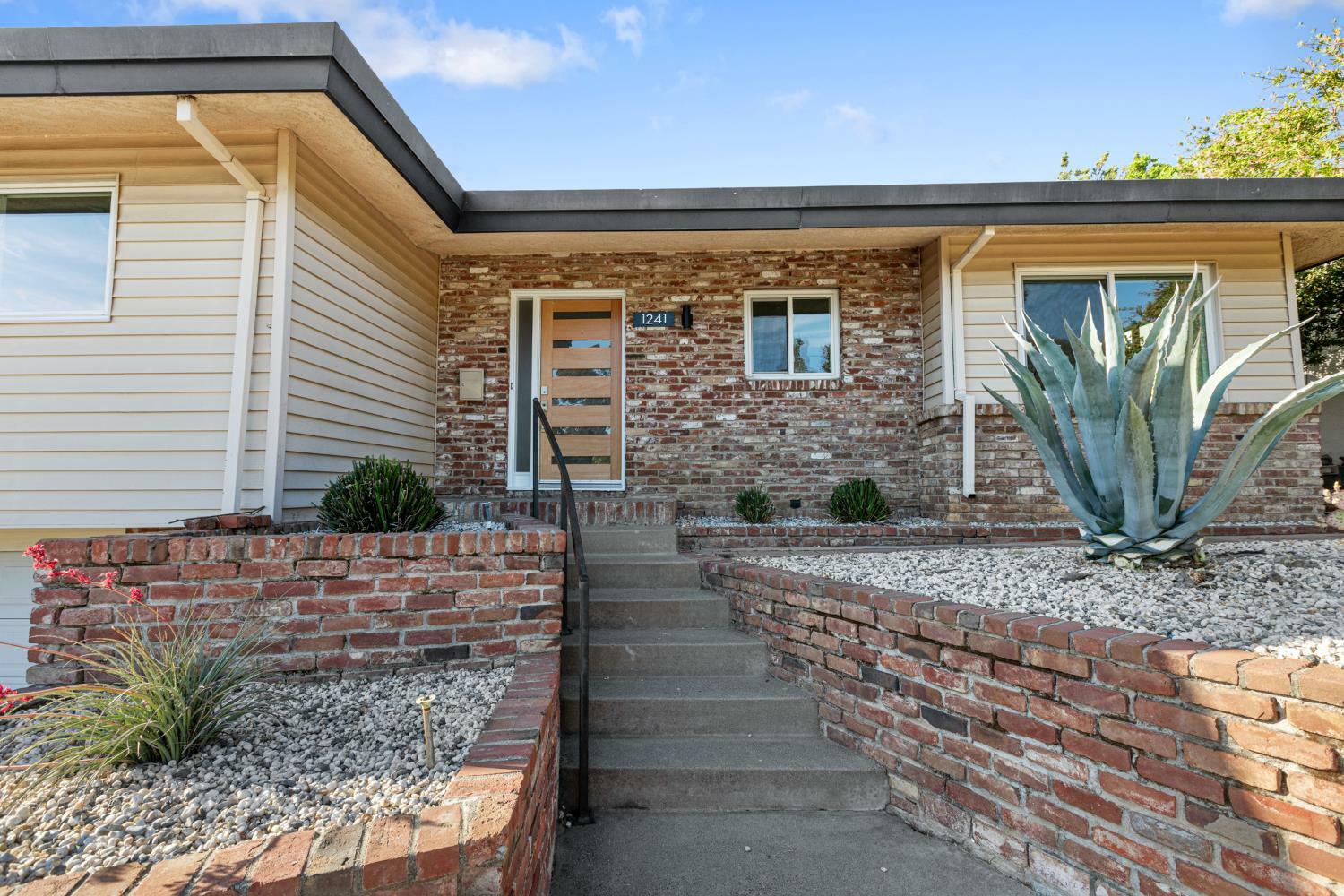 Property Photo: 1241 Nevis Court CA 95822