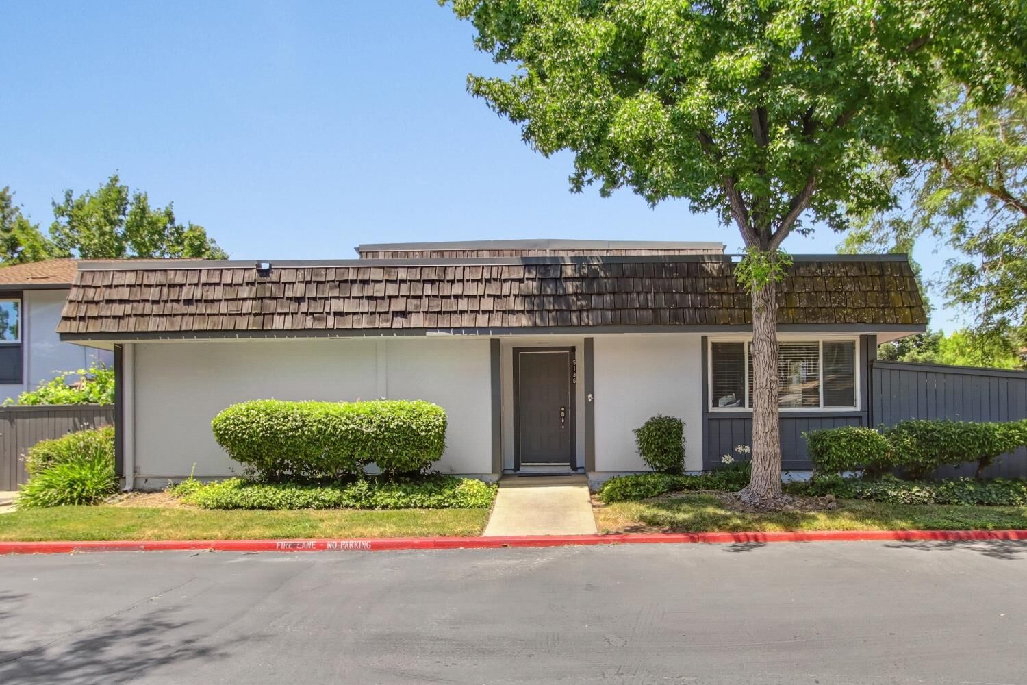 Property Photo:  5136 Greenberry Drive  CA 95841 