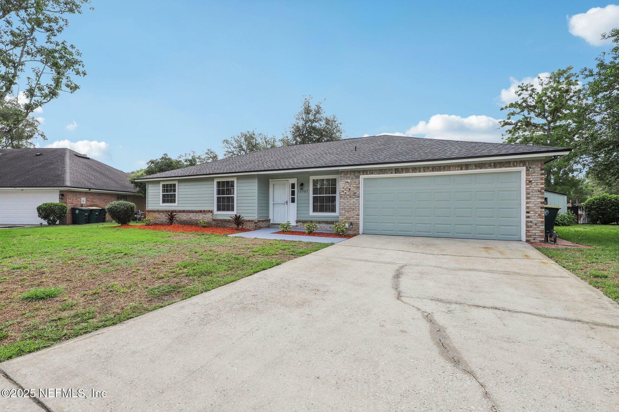 Property Photo: 12307 Windstream Lane FL 32258