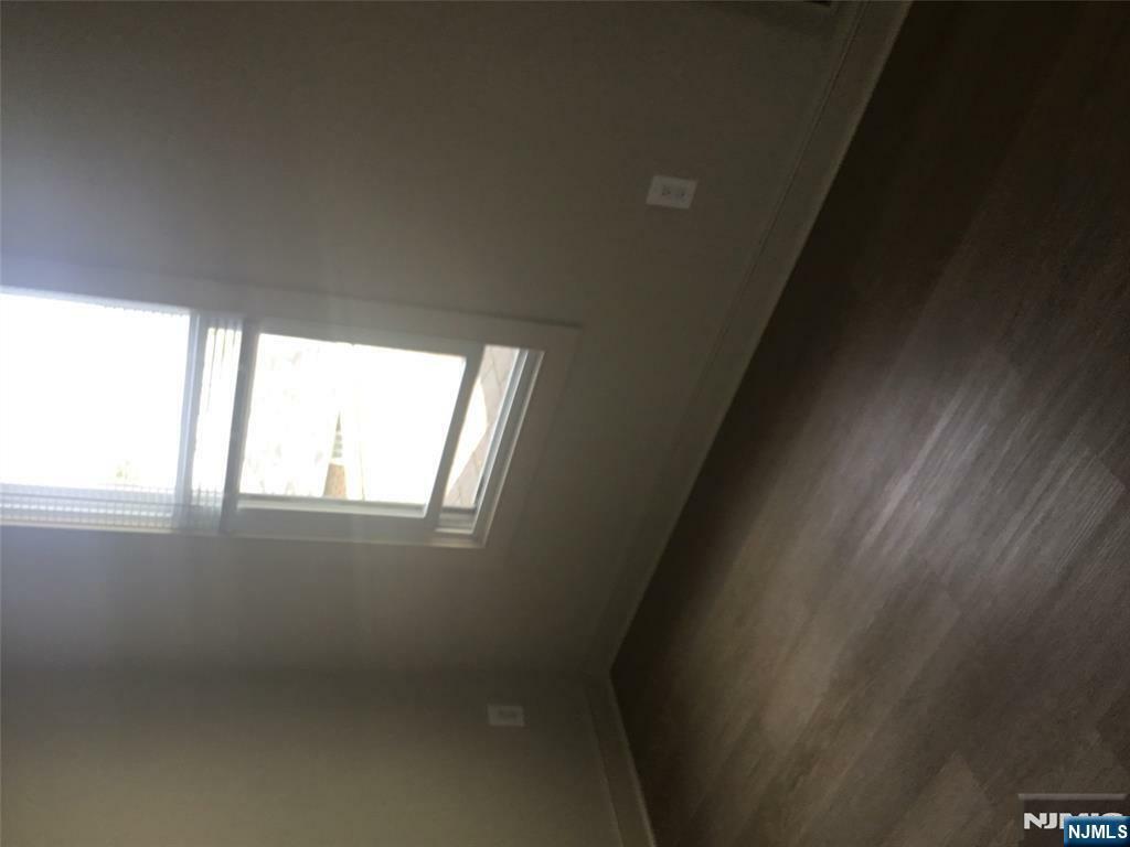 Property Photo: