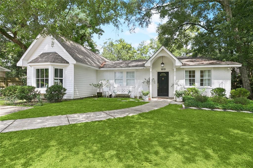 Property Photo: 1619 S Jahncke Avenue LA 70433