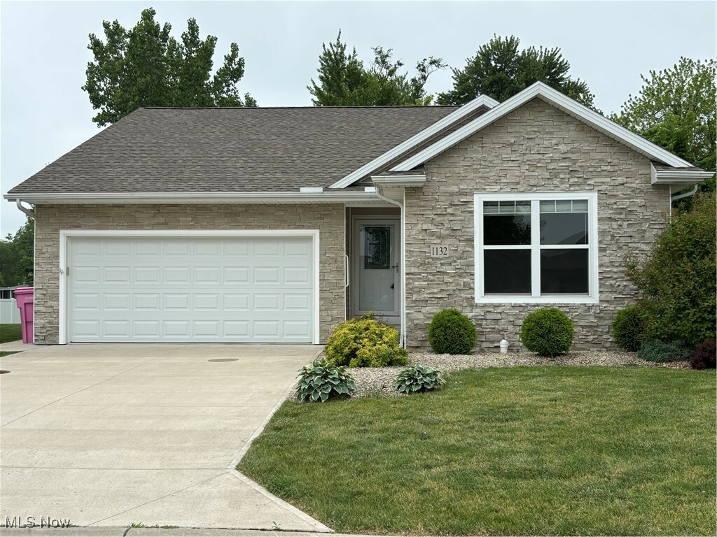 Property Photo: 1132 Hummingbird Way OH 45840