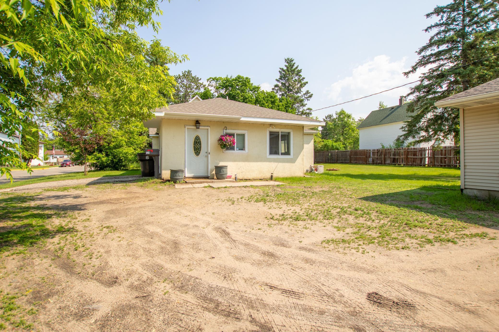Property Photo:  724 10th Street NW  MN 56601 