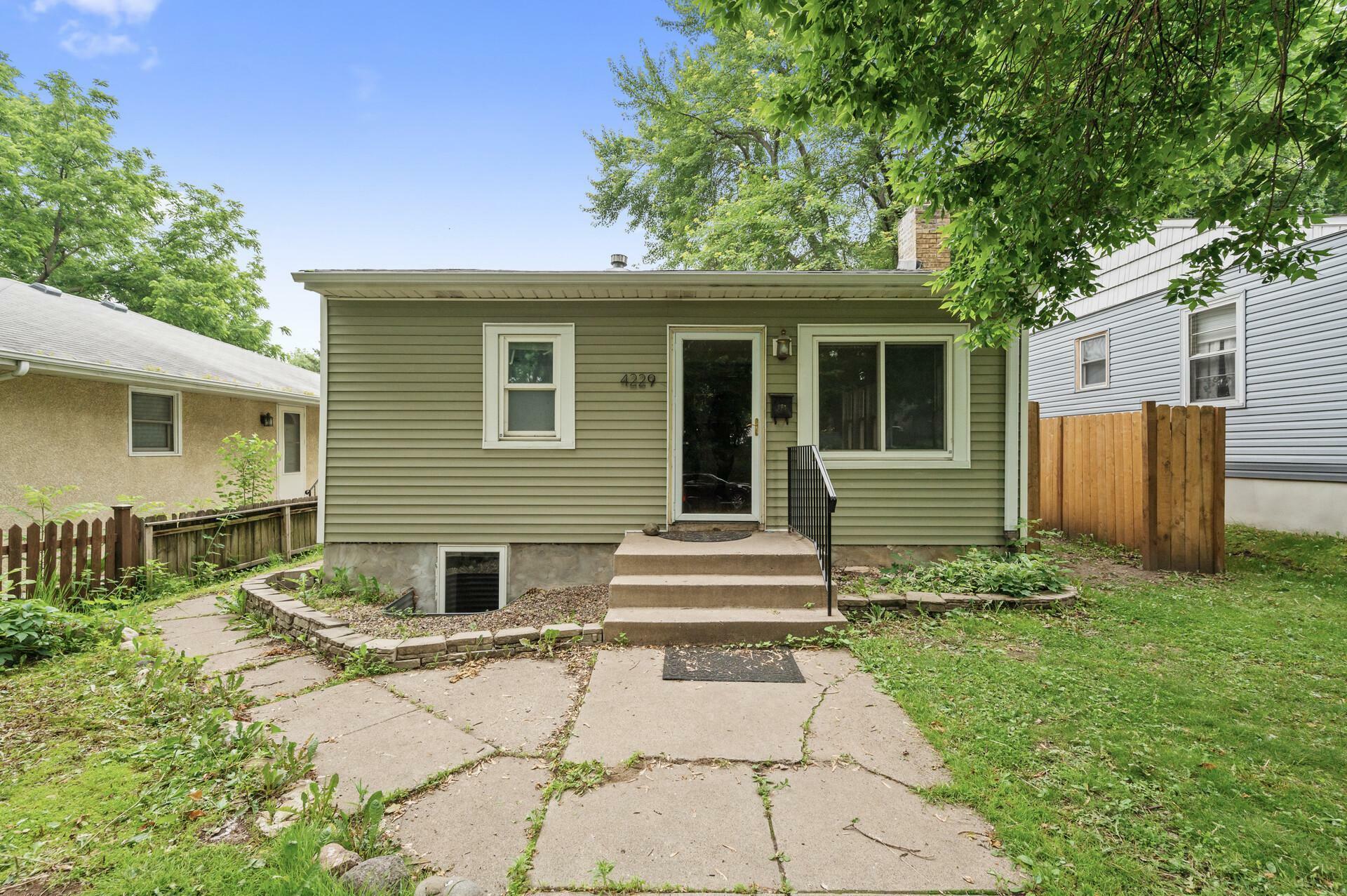 Property Photo:  4229 5th Street NE  MN 55421 