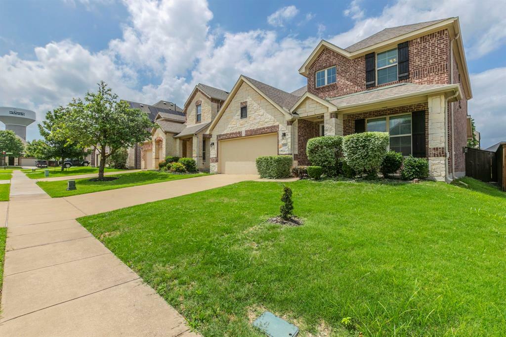 Property Photo: 1016 Spring Falls Drive TX 75071