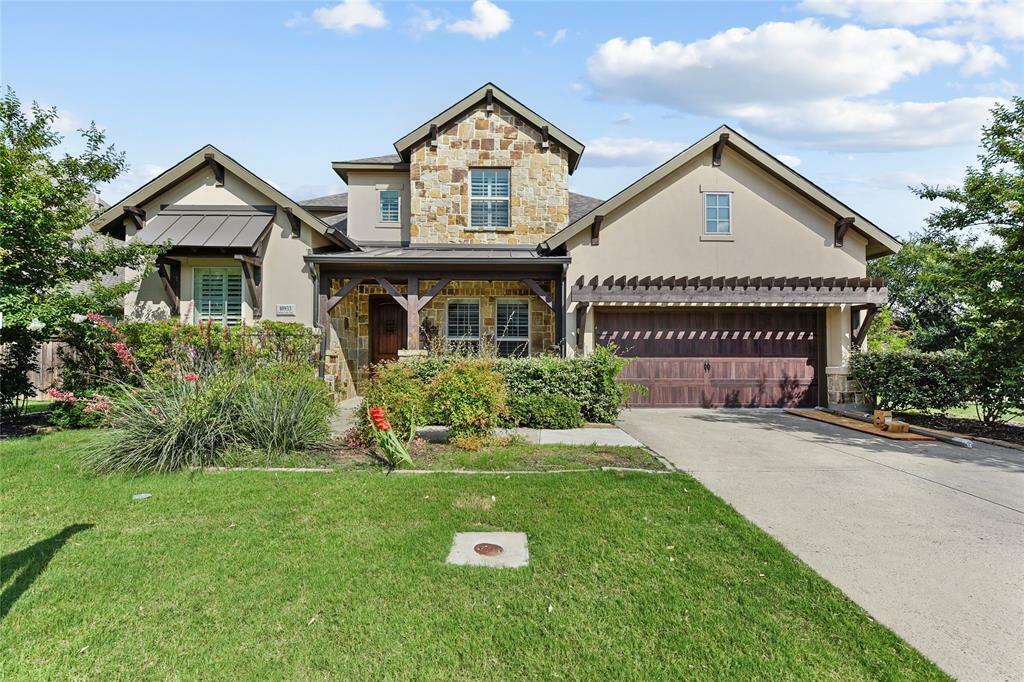 Property Photo: 10933 Falling Leaf Trail TX 76226