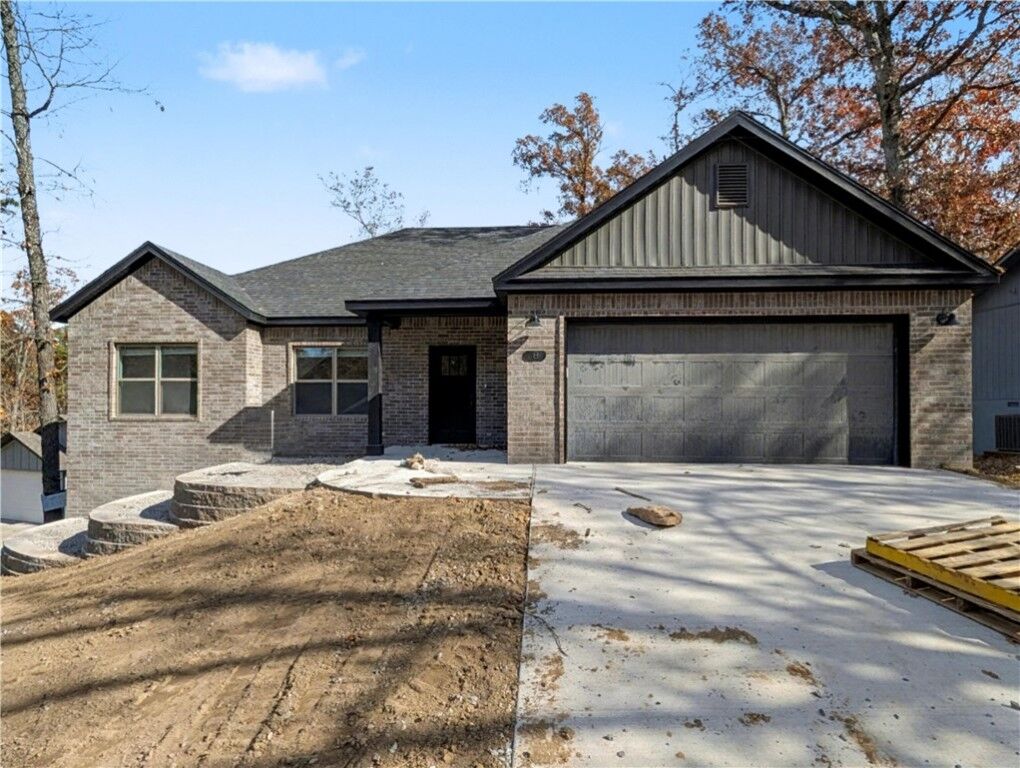 Property Photo:  8 Wreay Lane  AR 72714 