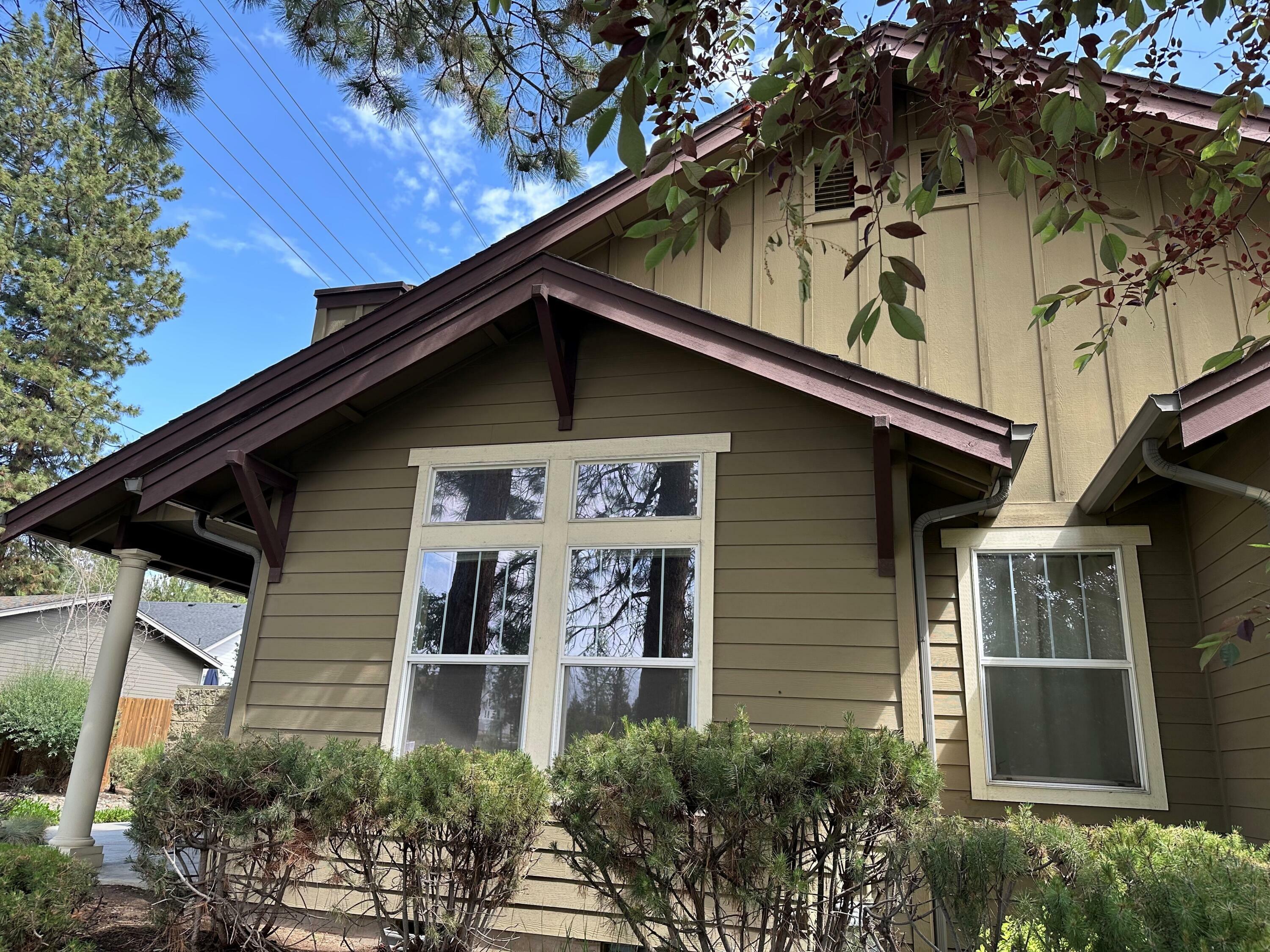 Property Photo: 1994 NW Shevlin Park Road OR 97703