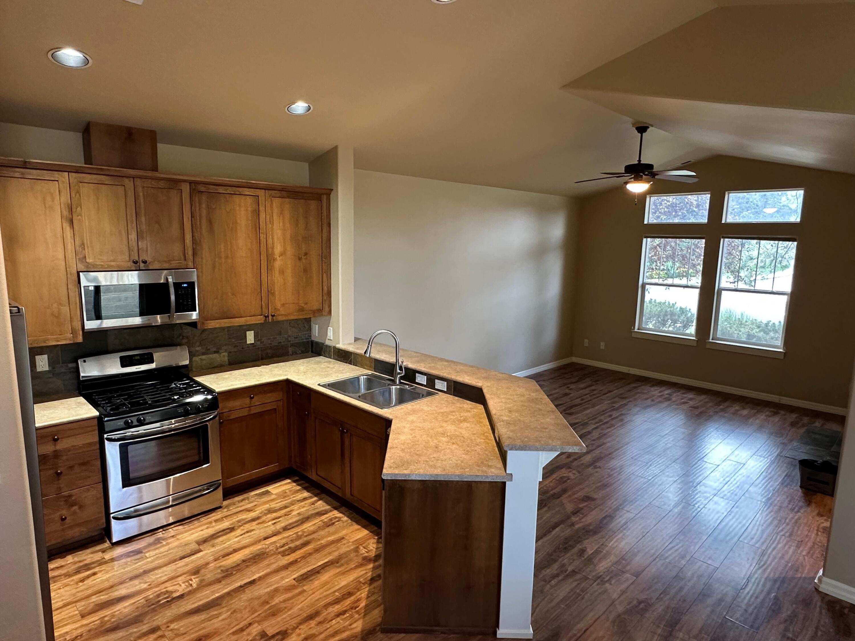 Property Photo: 1994 NW Shevlin Park Road OR 97703