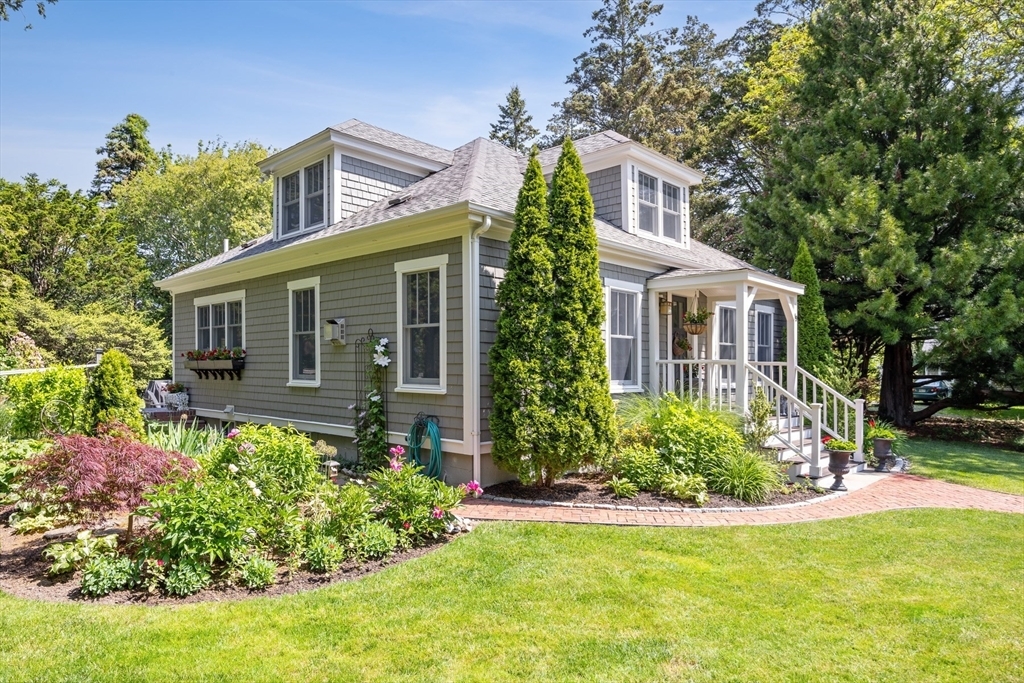 19 Willow Street  Sandwich MA 02563 photo