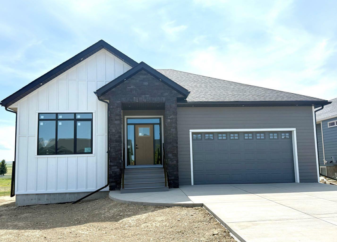 Property Photo:  131 Westview Drive  AB T0L 1R0 