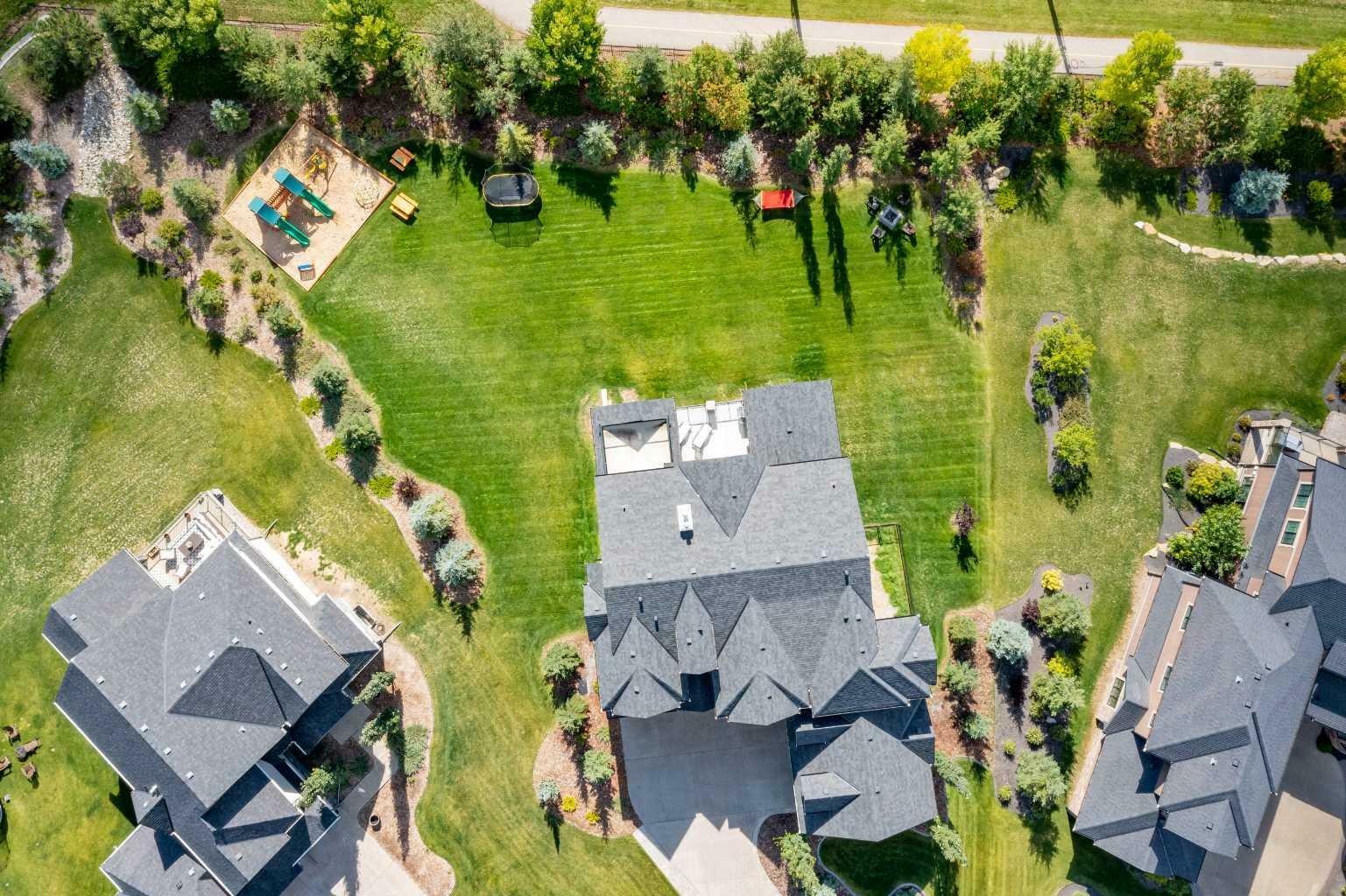 Property Photo: 172 Hillside Terrace AB T3L 0C9