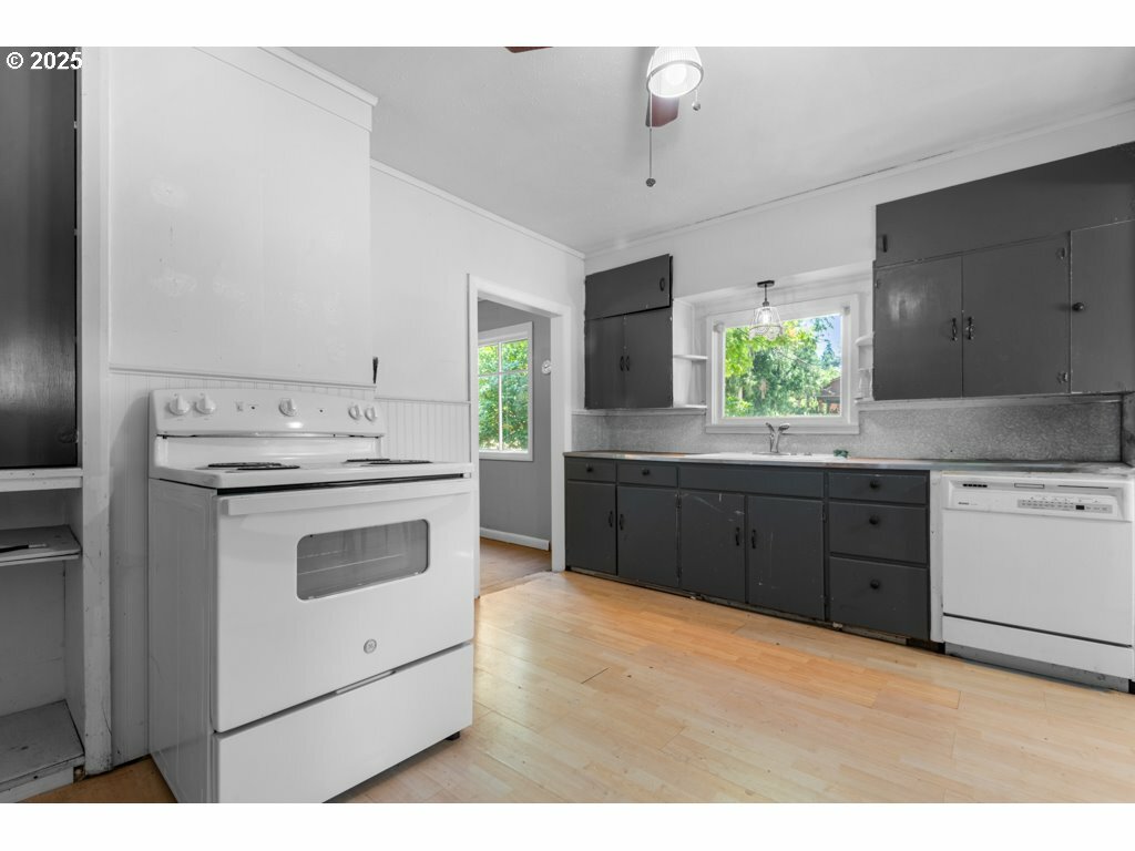 Property Photo: 23395 SW 82nd Ave OR 97062