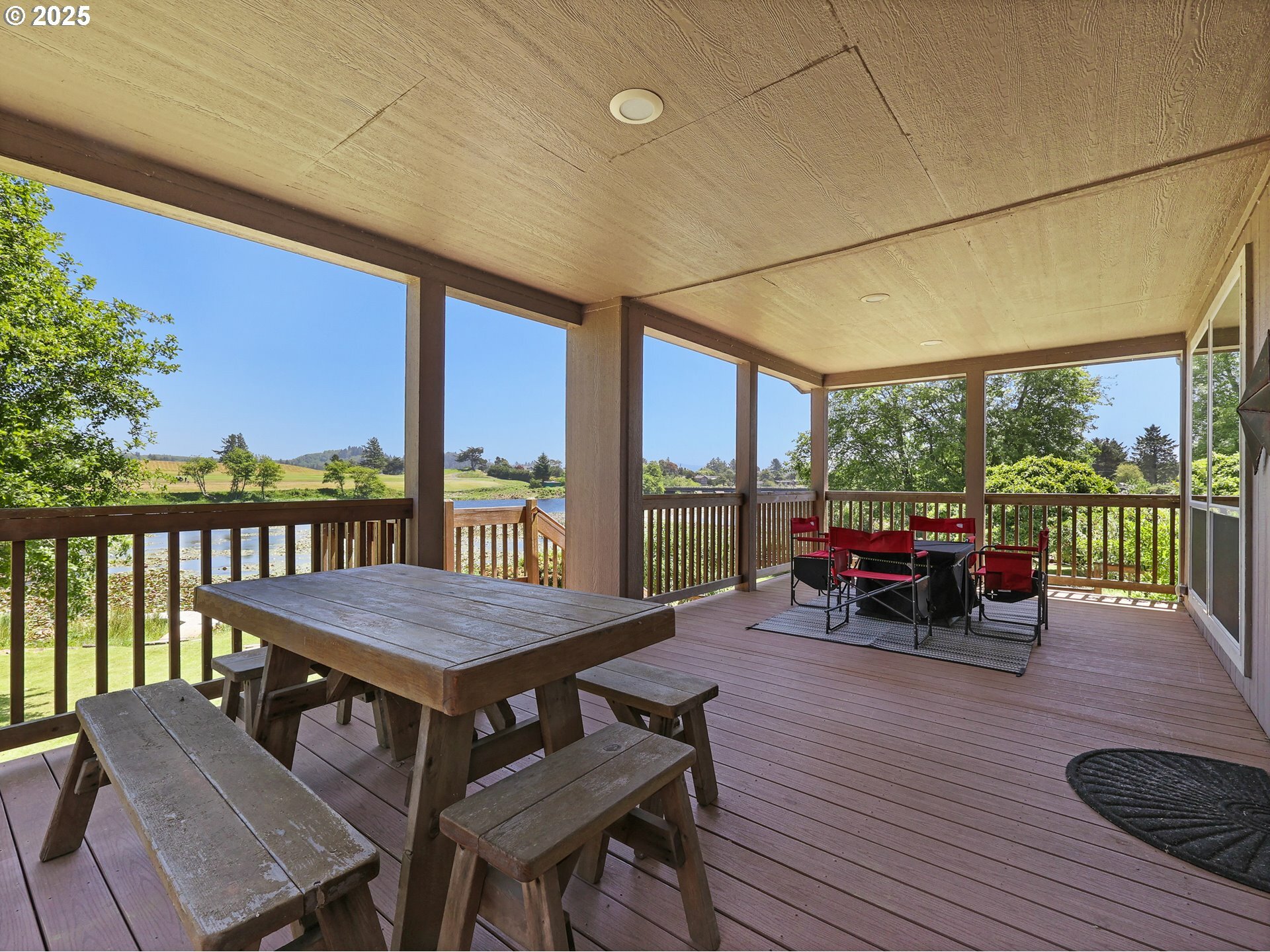 Property Photo: 90637 Lewis Rd OR 97146
