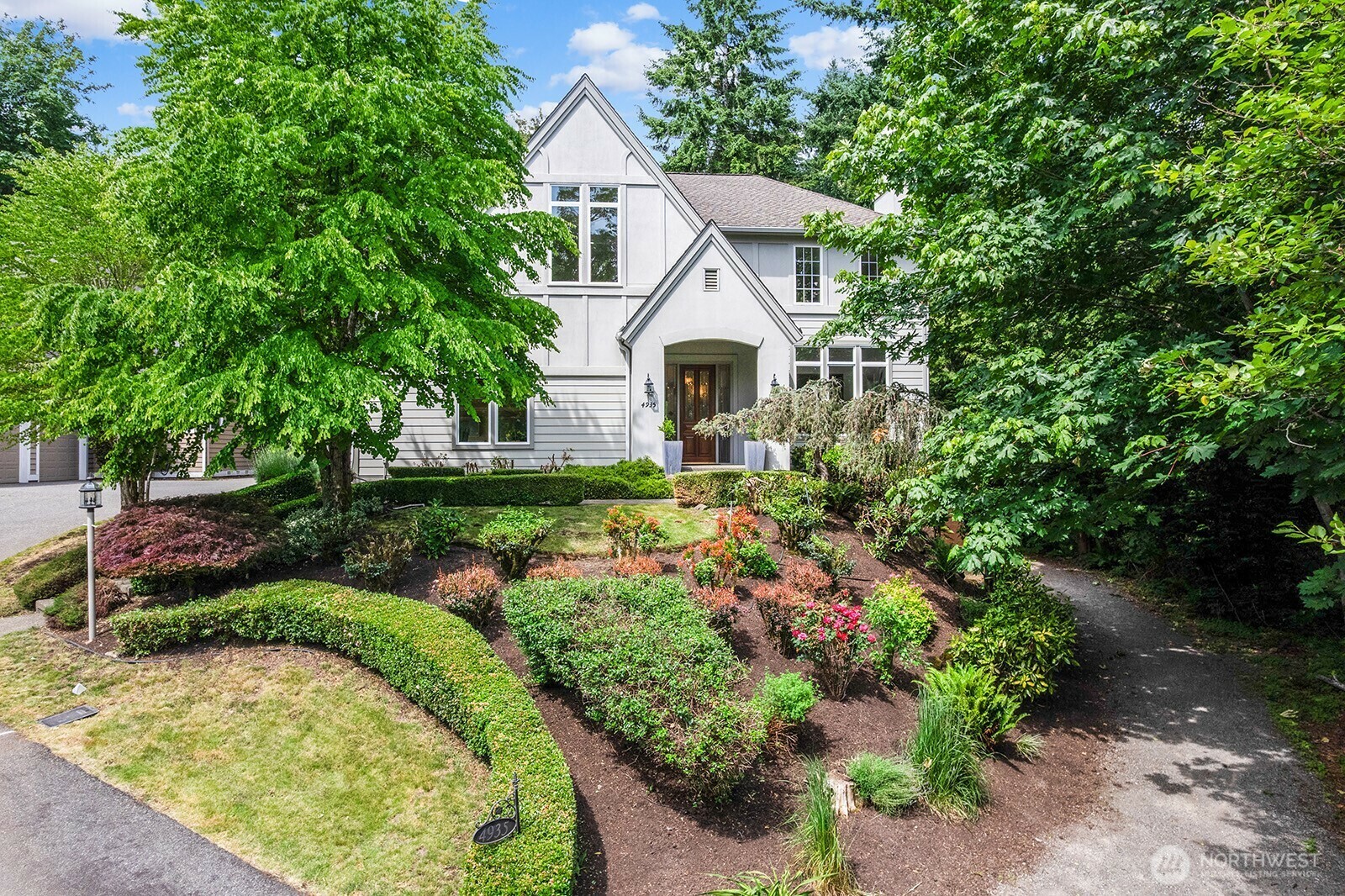 4935  163rd Place SE  Bellevue WA 98006 photo