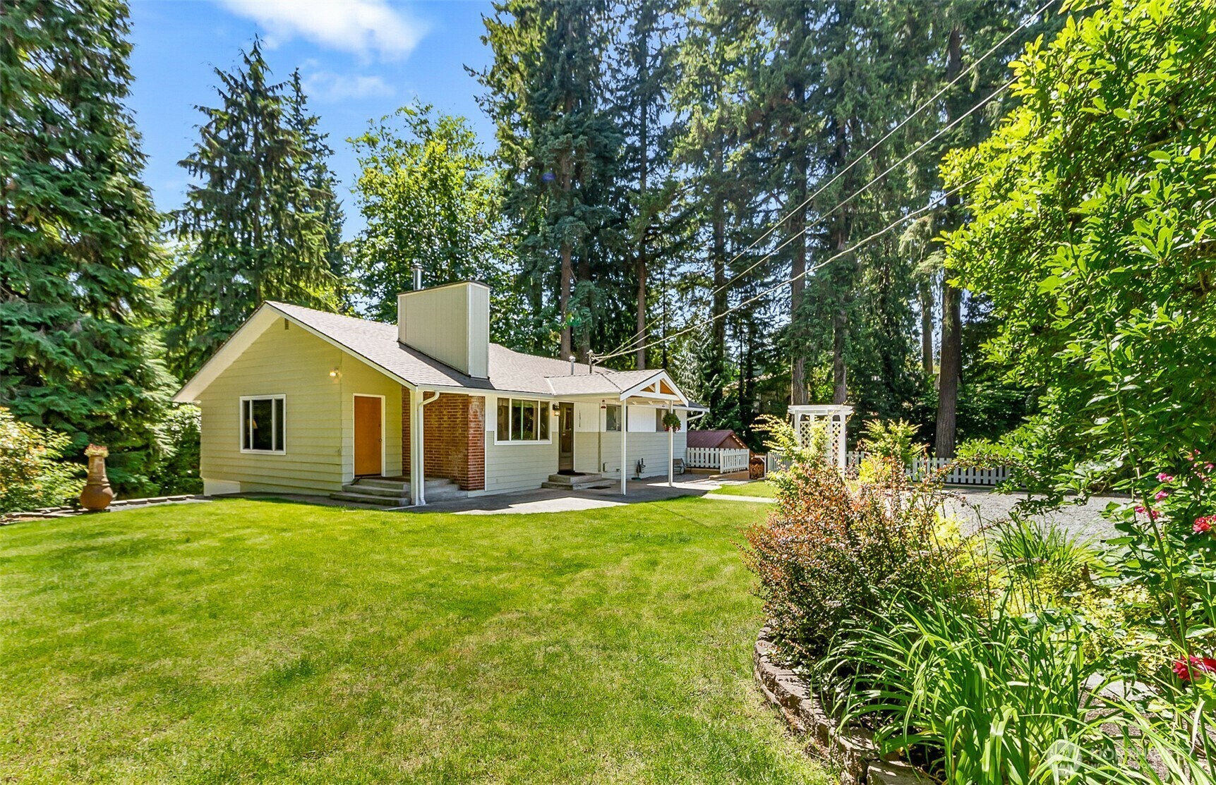 Property Photo: 12910 51st Avenue NE WA 98271