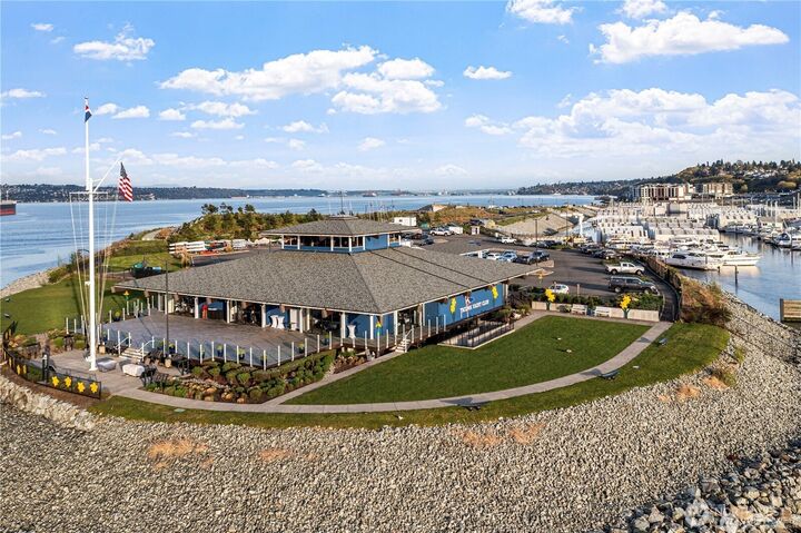 5401  Yacht Club Rd B-214  Tacoma WA 98407 photo