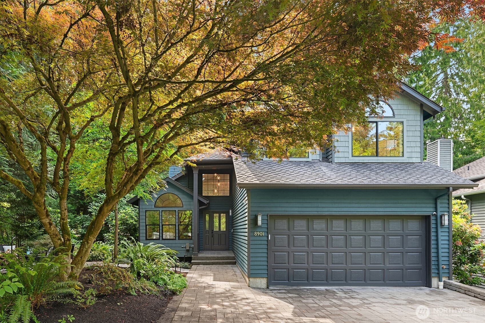 Property Photo: 8901 42nd Avenue NE WA 98115