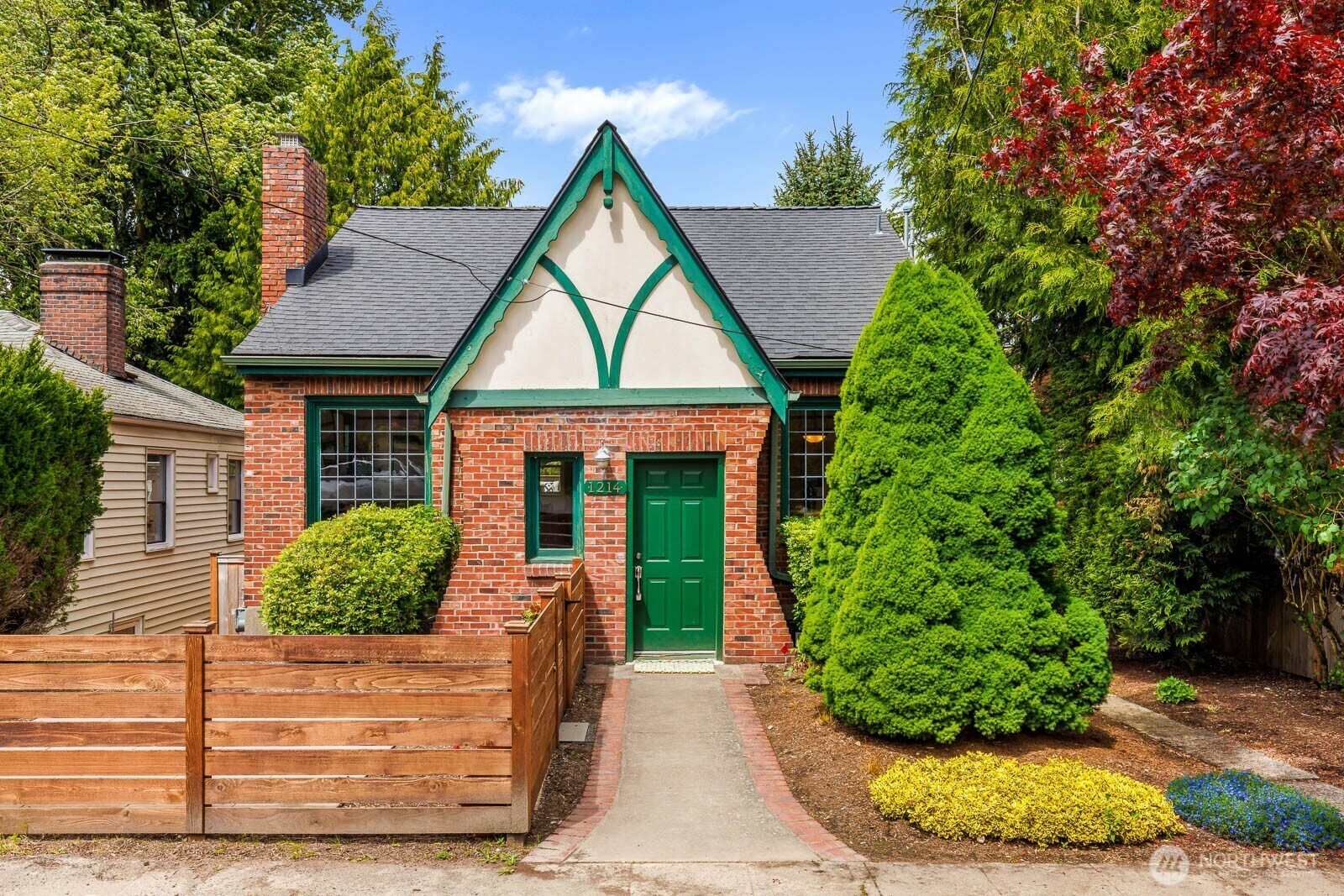 1214 NE 98th Street  Seattle WA 98115 photo