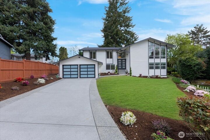 Property Photo: 12816 130th Court NE WA 98034