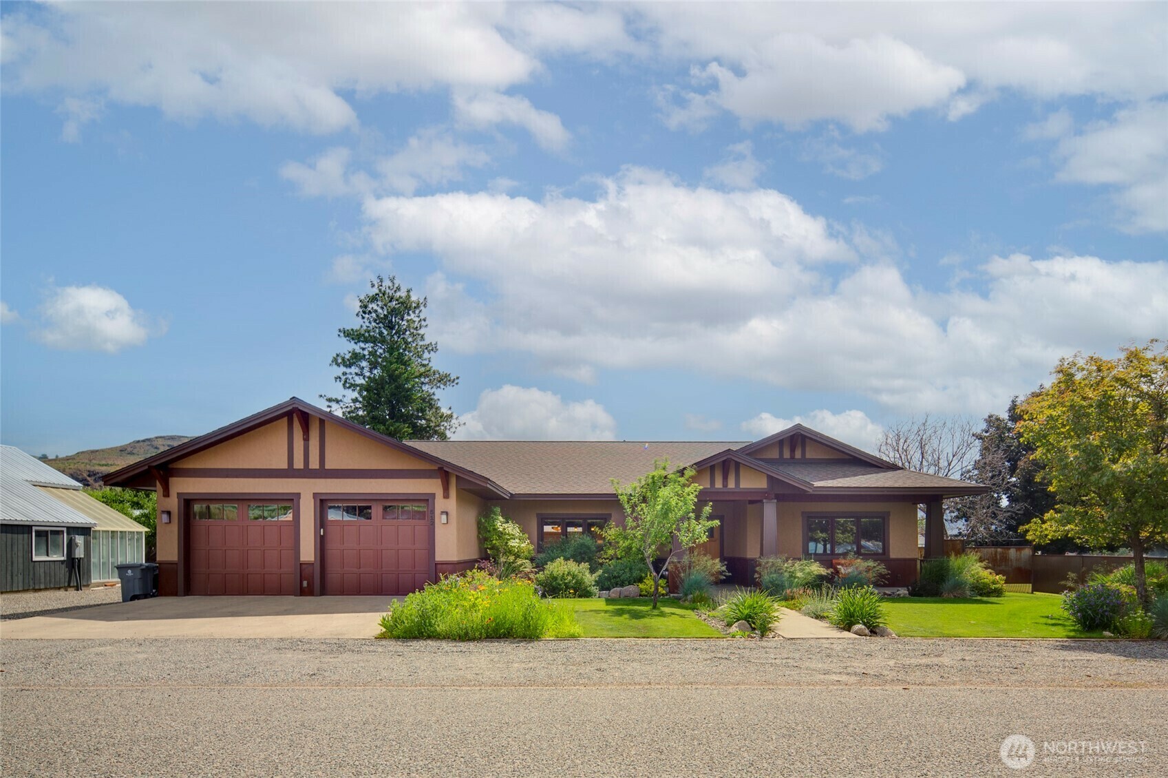 Property Photo: 512 May Street WA 98856