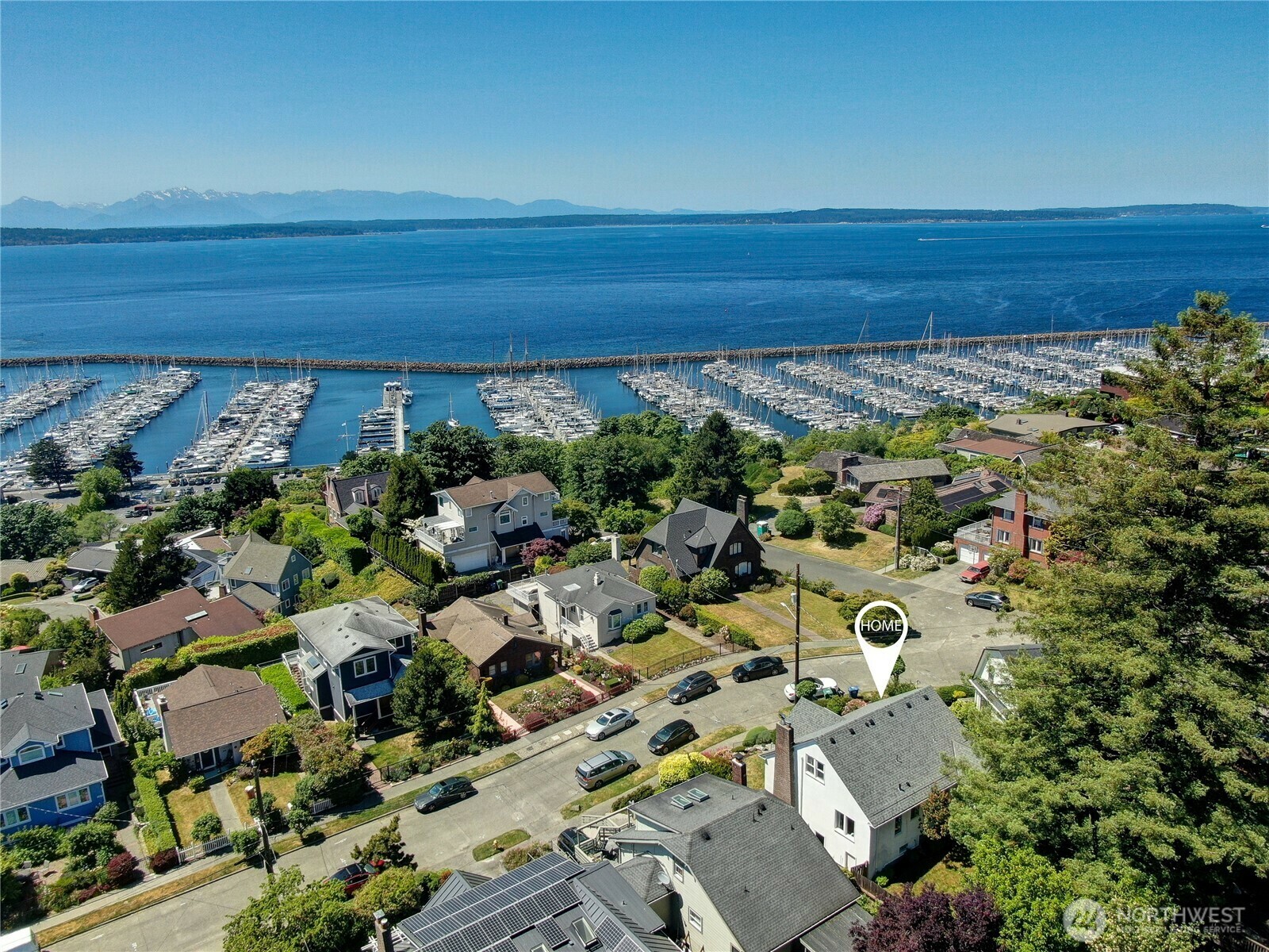 Property Photo: 6828 35th Avenue NW WA 98117