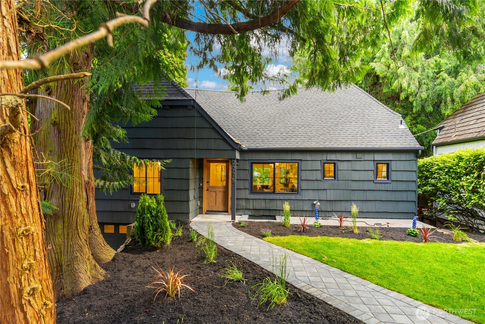 Property Photo: 2275 NE 60th Street WA 98115