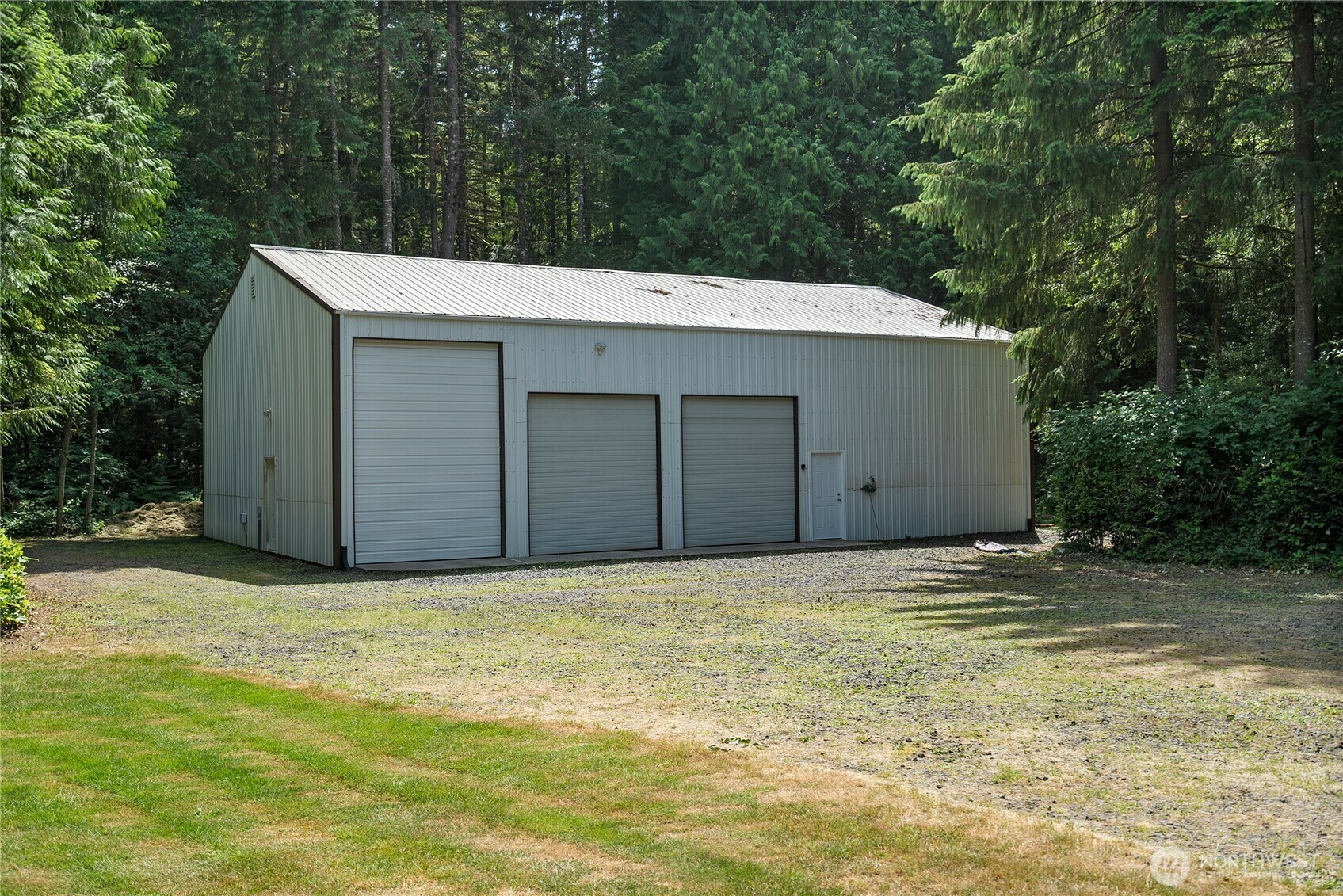 Property Photo: 9268 Hooligan Place SE WA 98359