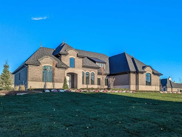 Property Photo:  61570 Cotswold Drive  MI 48094 