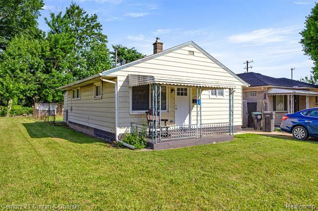 Property Photo: 17295 Dora Street MI 48122