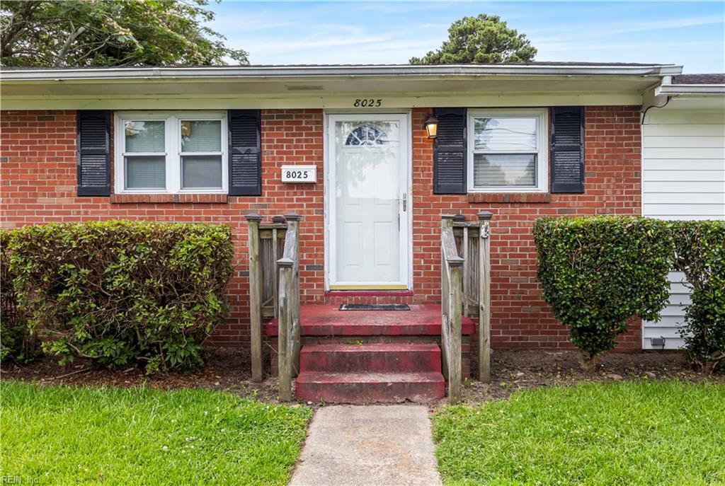Property Photo: 8025 Lynnbrook Dr VA 23518