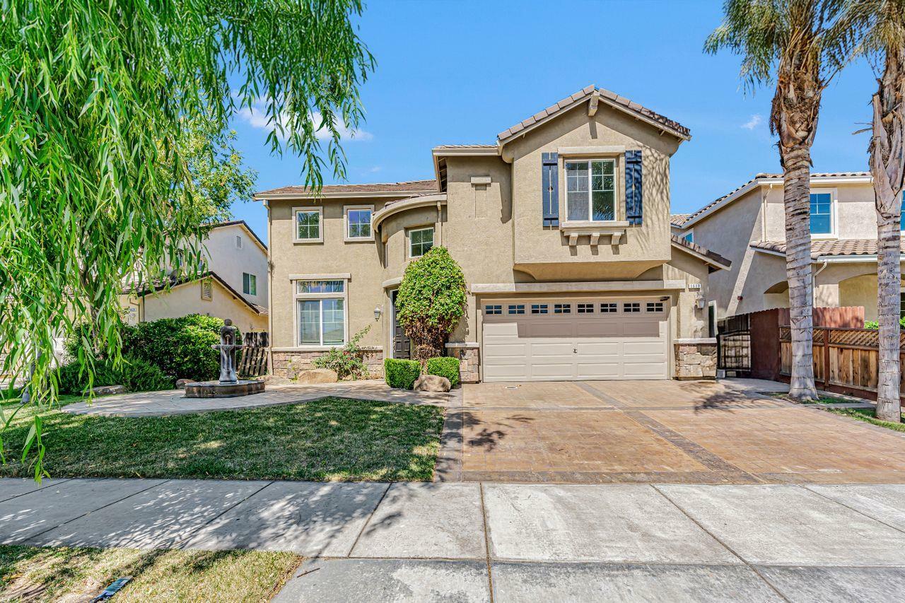 Property Photo: 1619 Tumbleweed Way CA 93635