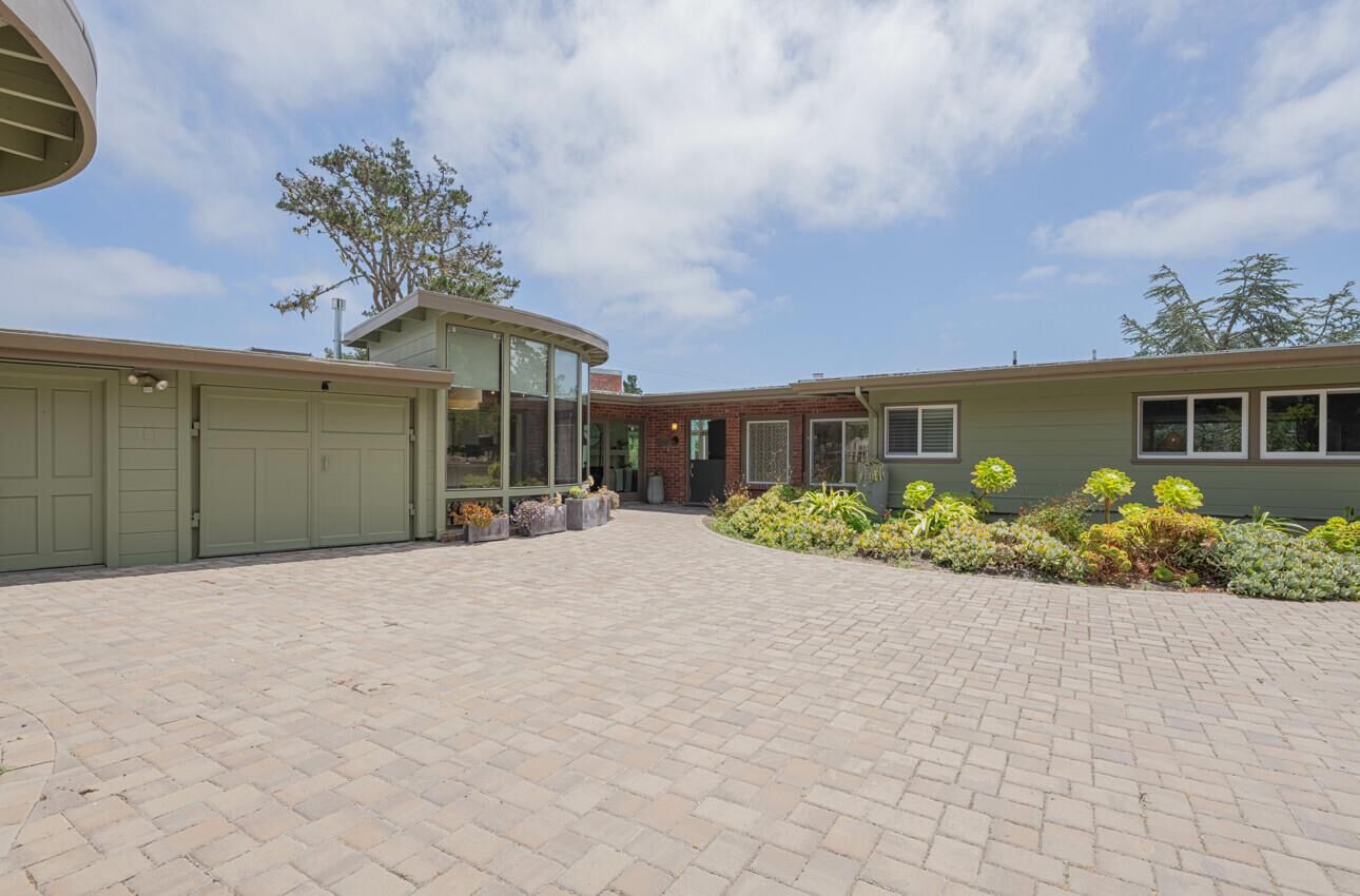 Property Photo:  400 Herrmann Drive  CA 93940 