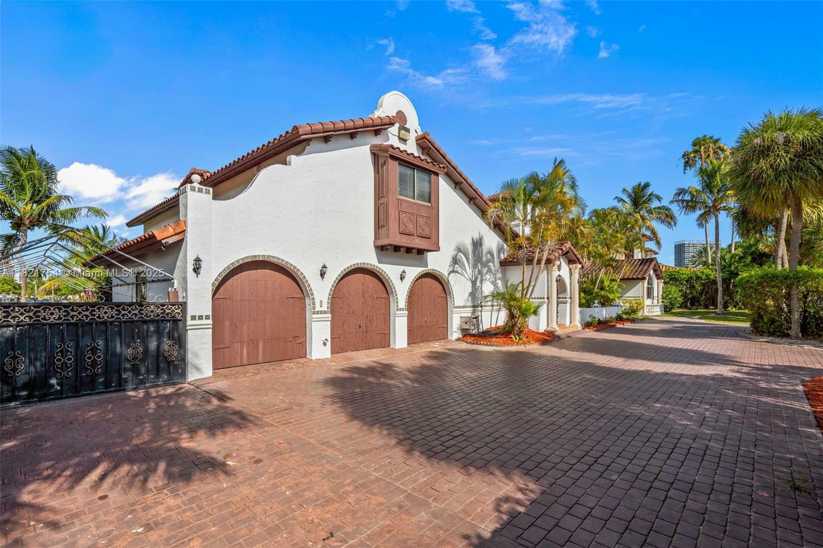 Property Photo: 800 Diplomat Pkwy FL 33009
